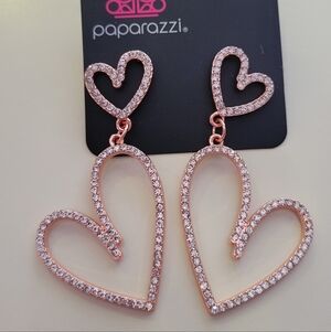 Paparazzi Sparkling Rose Gold Heart Earrings